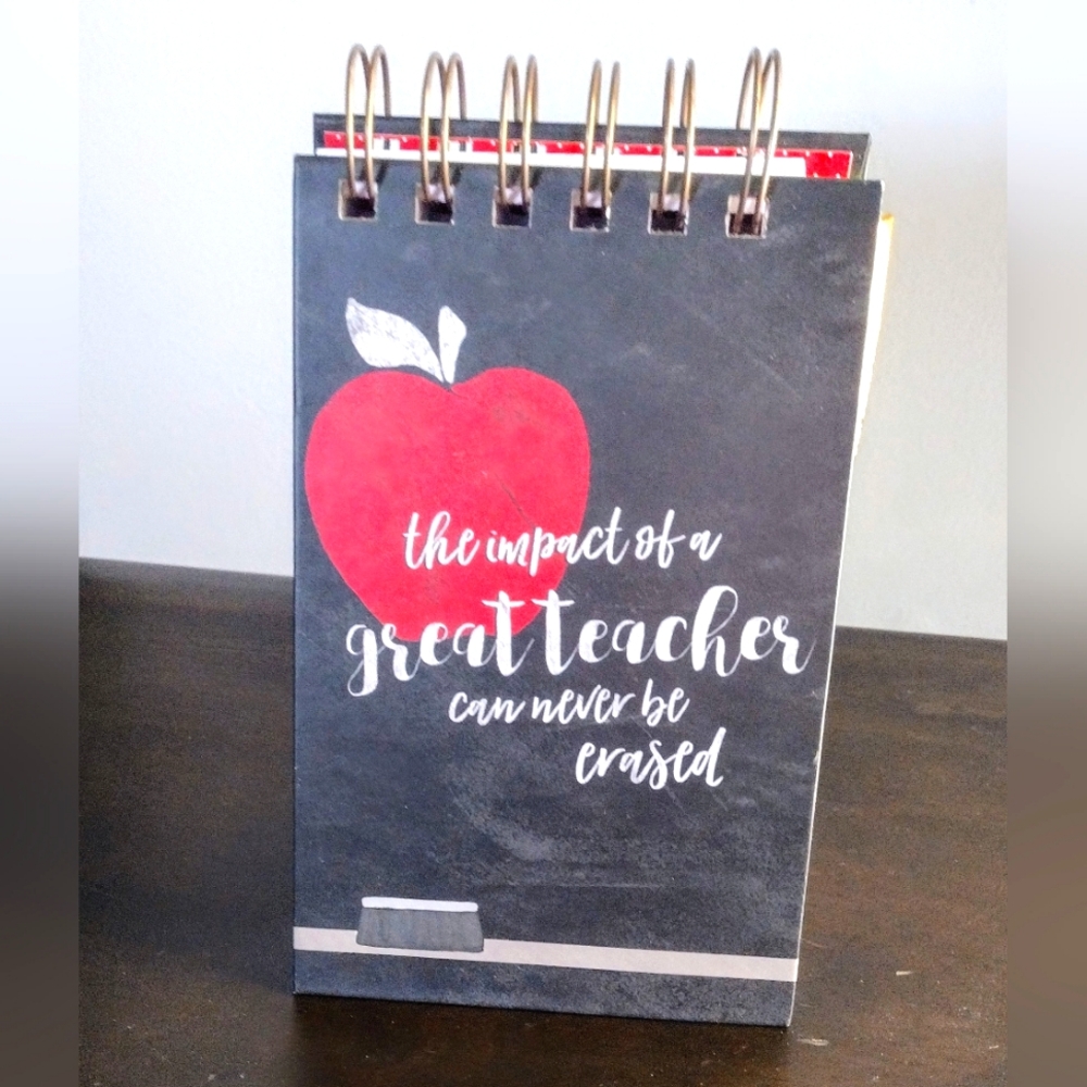 Inspirational Teacher Notepad with Red Apple Design 100pages With Ink Pen NWOT